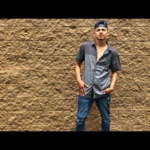 Eckō Unltd 🦏 Button down short sleeve shirt